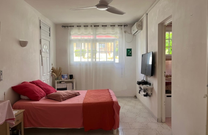 BASSE-TERRE Maison T4 cl&eacute; en main avec 2 logements ind&eacute;pendants   Proche h&ocirc;pital et commodit&eacute;s- aucun travaux