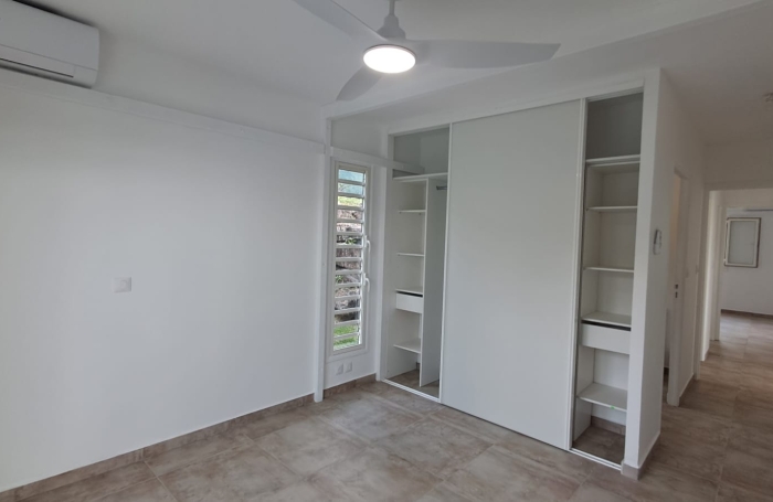 Pavillon neuf T4 vue mer quartier r&eacute;sidentiel &agrave; Bouillante