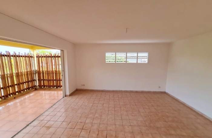 BEL APPARTEMENT T3 1er &eacute;tage