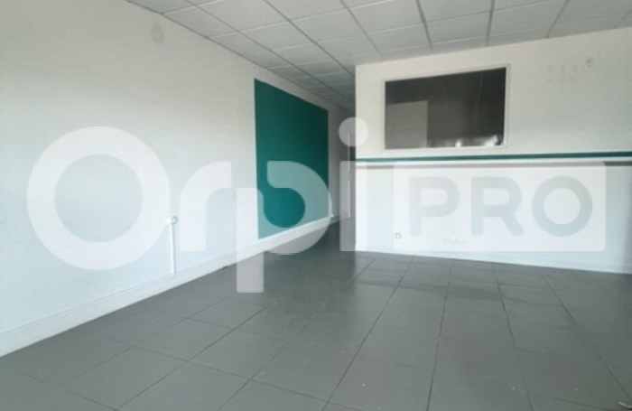 A louer Local de 67 m&sup2; en R+1 - LOT 3