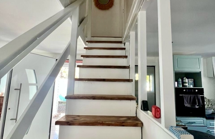 MAISON -109 M2 - 4 Pieces -Sainte Rose -