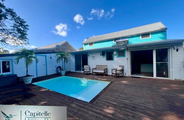 Sainte Rose belle Villa T4 de 110m2 sur 500m2 de terrain avec piscine