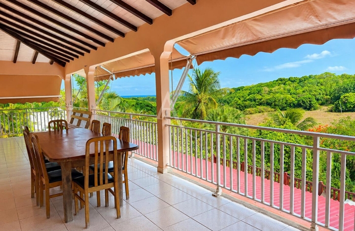 Vente Maison 198.8m&sup2; 7 pi&egrave;ces Sainte Anne