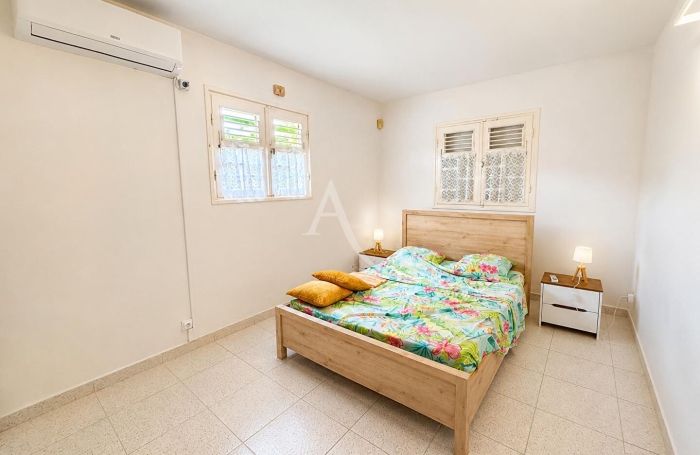 Vente Maison 198.8m&sup2; 7 pi&egrave;ces Sainte Anne