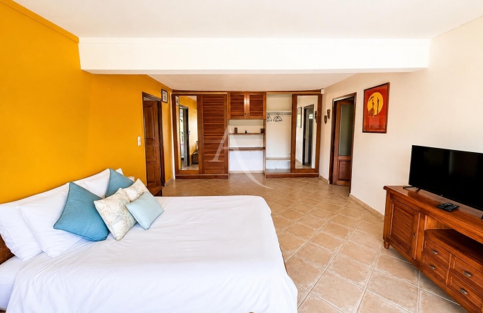 Vente Maison 198.8m&sup2; 7 pi&egrave;ces Sainte Anne