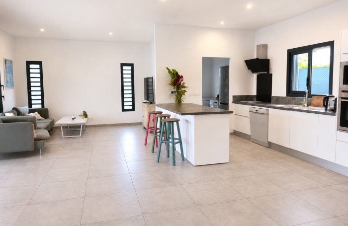 &Agrave; LOUER    villa moderne F5 avec piscine   PETIT-BOURG   Quartier La Grippi&egrave;re