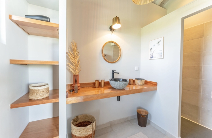 Villa moderne avec piscine   56 m2   Id&eacute;ale investissement ou pied-&agrave;-terre