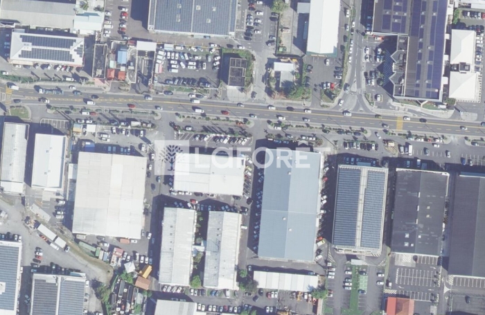 Location Local commercial 42.92m&sup2; Baie Mahault