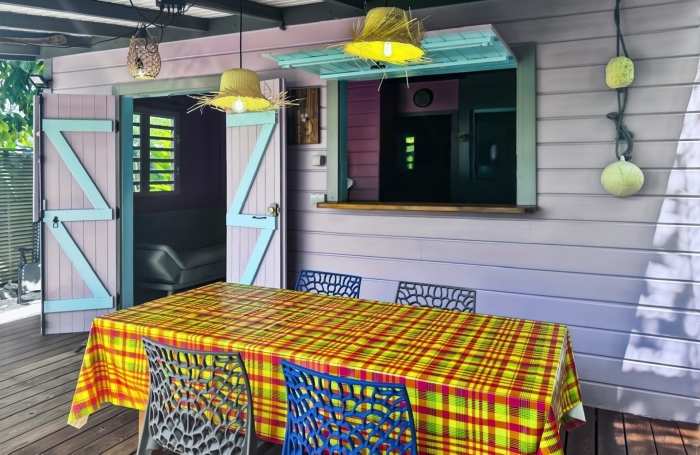 T2 ind&eacute;pendant avec terrasse   Secteur de la Toubana &agrave; 2 pas de la plage