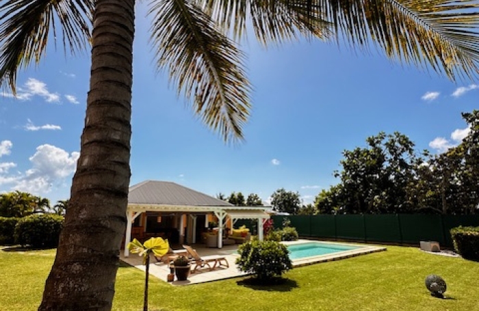 A LOUER VILLA F4 MEUBLEE ENTR PISCINE ET JARDIN INCLUS &agrave; SAINT-ALBAN