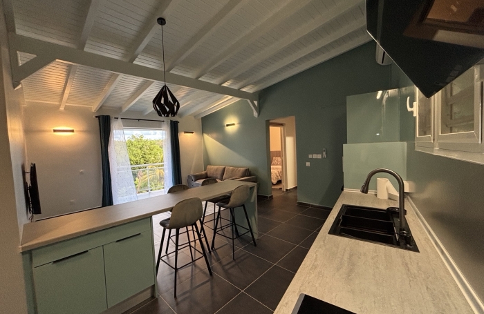 A LOUER - Appartement F3 de standing meubl&eacute;   Le Gosier / Entr&eacute;e de Dampierre