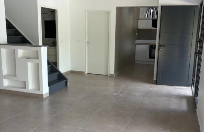 Location Maison 95.62m&sup2; 4 pièces Gosier