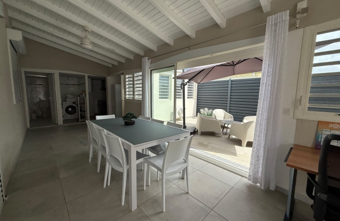 SUPERBE MAISON A LOUER A BAIE-MAHAULT