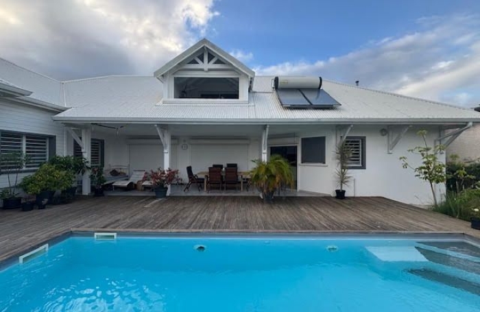 Location Maison 176m&sup2; 5 pièces Sainte Anne