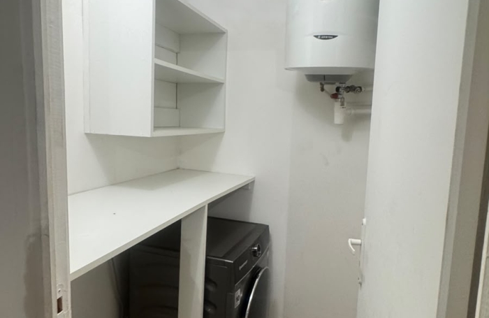 STUDIO MEUBLE EMPLACEMENT PRIVILEGIE