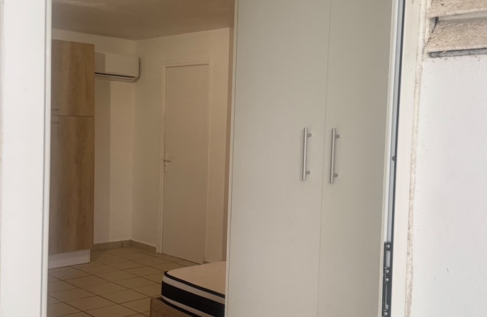 STUDIO MEUBLE EMPLACEMENT PRIVILEGIE