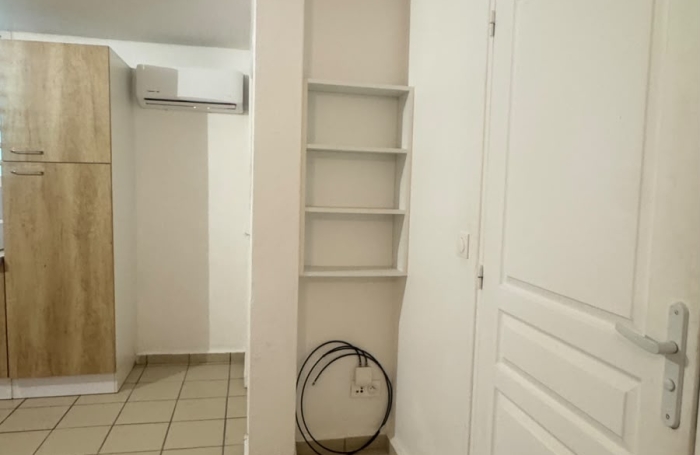 STUDIO MEUBLE EMPLACEMENT PRIVILEGIE