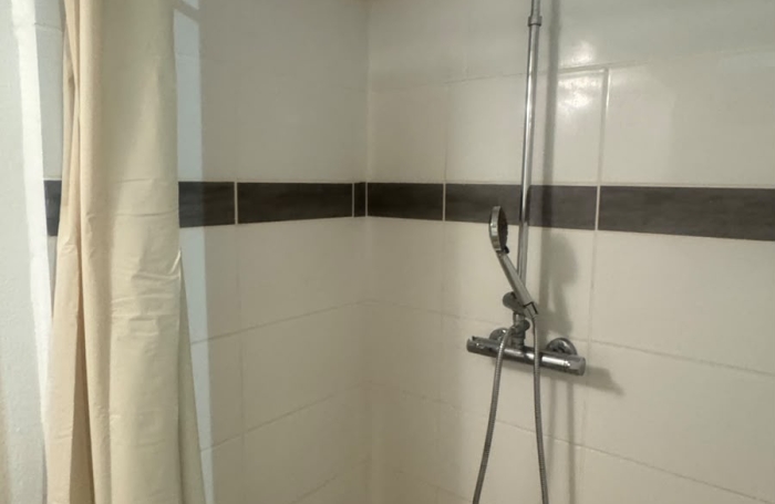 STUDIO MEUBLE EMPLACEMENT PRIVILEGIE