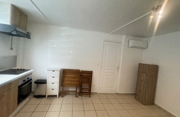 STUDIO MEUBLE EMPLACEMENT PRIVILEGIE