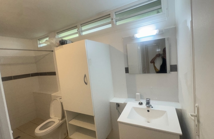 STUDIO MEUBLE EMPLACEMENT PRIVILEGIE