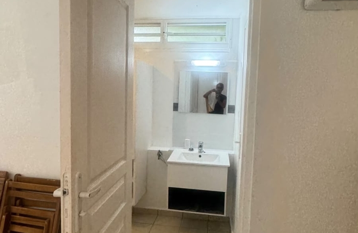 STUDIO MEUBLE EMPLACEMENT PRIVILEGIE