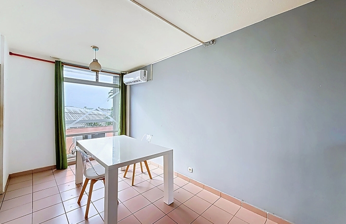 Vente Appartement 58.13m&sup2; 3 pi&egrave;ces Les Abymes