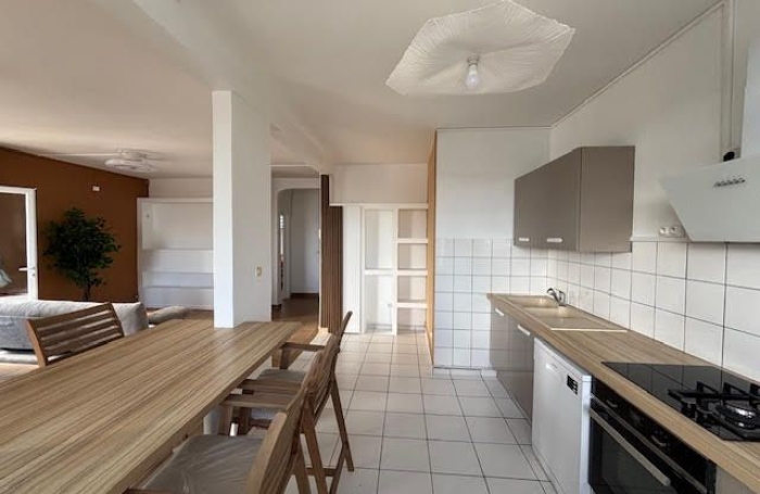 Location Appartement 77m&sup2; 3 pièces Sainte Anne