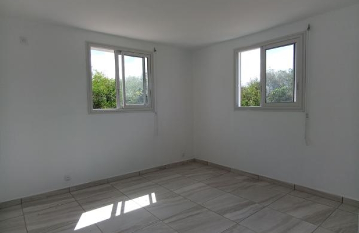 Location Maison 75m&sup2; 4 pièces Sainte Anne