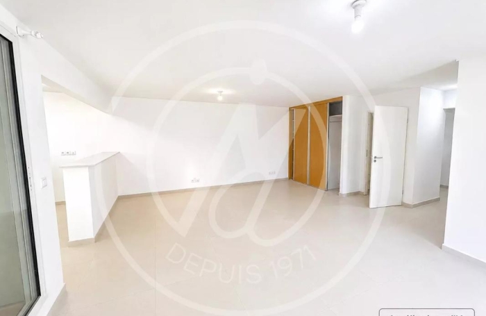 Vente Appartement 70.93m&sup2; 3 pièces Gosier