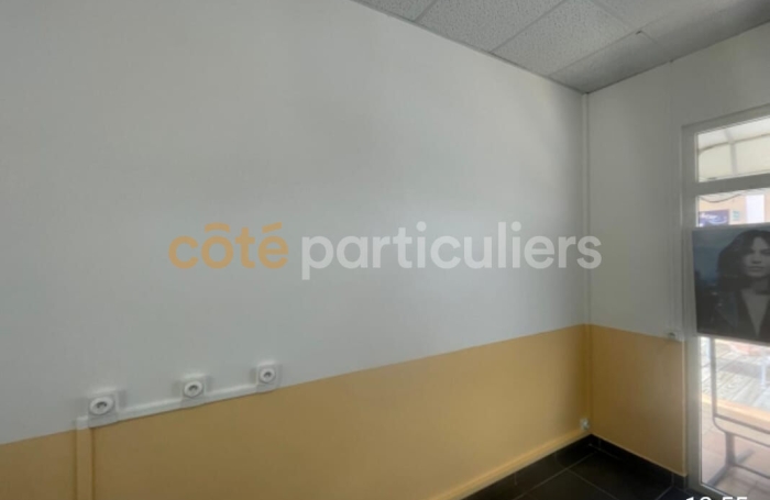 Vente Local commercial 25m&sup2; 1 pi&egrave;ce Saint Fran&ccedil;ois