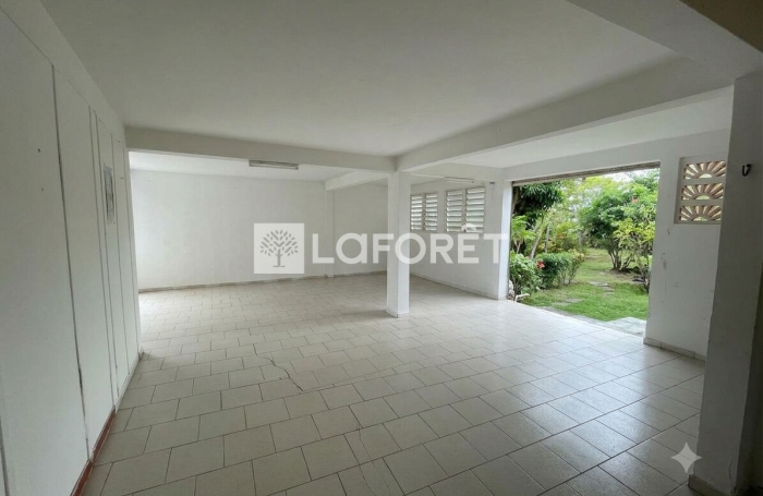 Vente Maison 417m&sup2; 16 pi&egrave;ces Anse-Bertrand