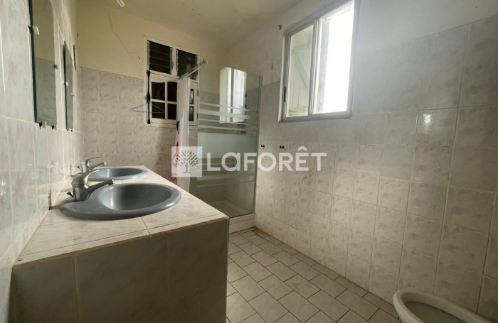 Vente Maison 417m&sup2; 16 pi&egrave;ces Anse-Bertrand