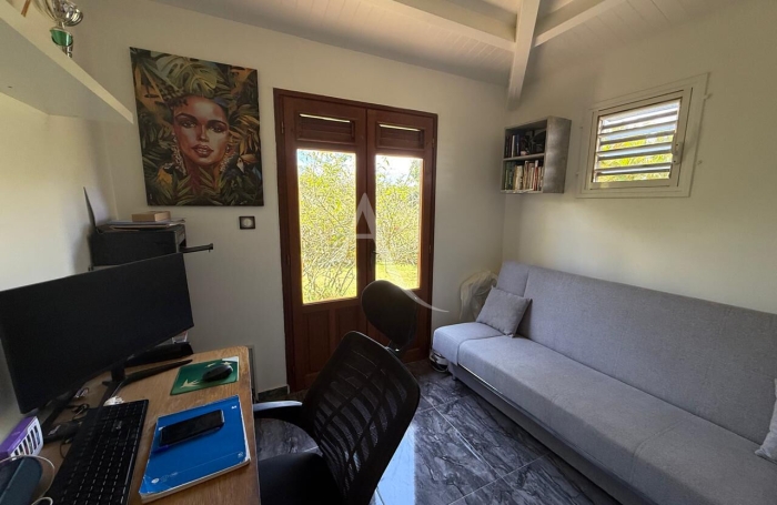 Vente Maison 78m&sup2; 4 pi&egrave;ces Lamentin