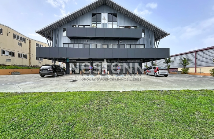 Location Bureaux 36m&sup2; Baie Mahault