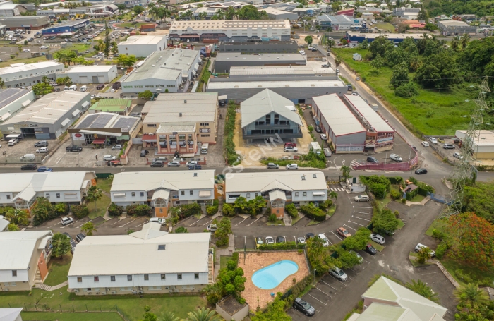 Location Bureaux 36m&sup2; Baie Mahault