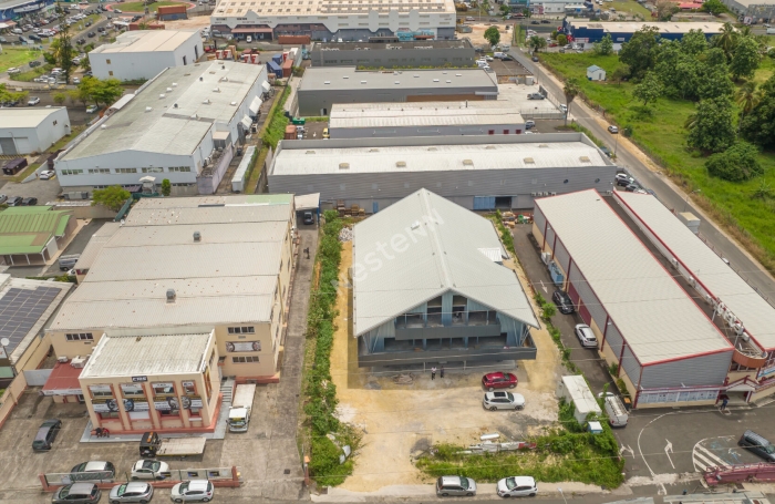 Location Bureaux 79m&sup2; Baie Mahault