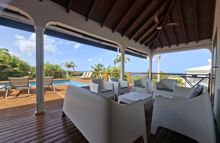 DESHAIES   VILLA CREOLE RENOVEE AVEC PISCINE ET ACCES DIRECT A UNE CRIQUE