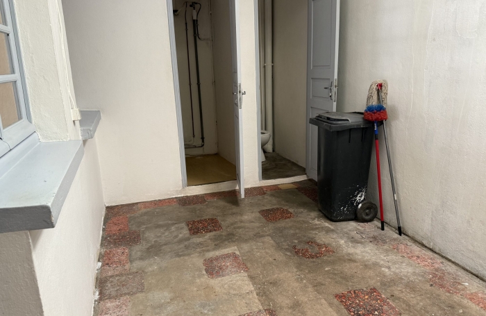 Vente Local commercial 74m&sup2; Les Abymes