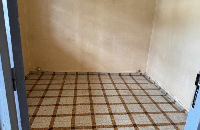 Vente Local commercial 74m&sup2; Les Abymes