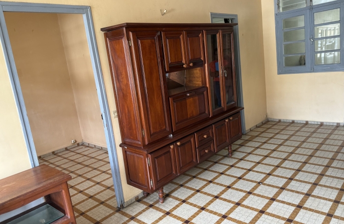 Vente Local commercial 74m&sup2; Les Abymes