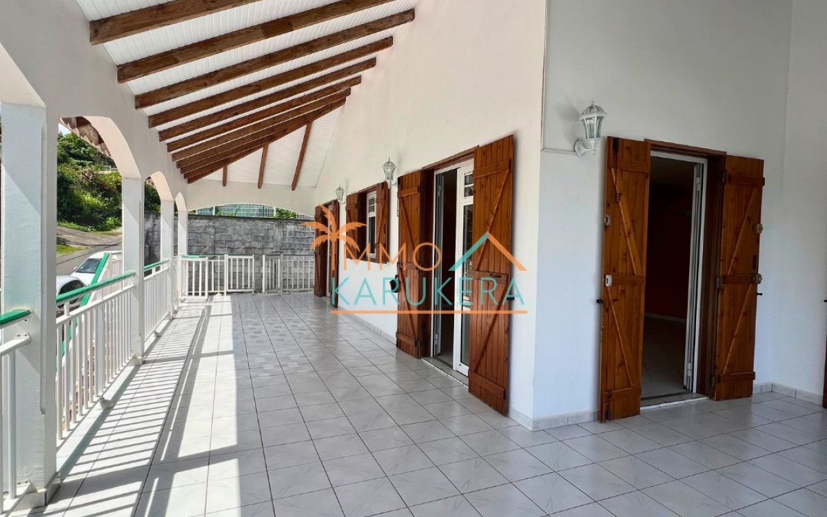Haut de villa T4 &agrave; Saint-Claude (Belfond) &ndash; Vue mer