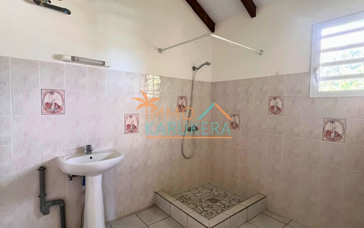 Haut de villa T4 &agrave; Saint-Claude (Belfond) &ndash; Vue mer