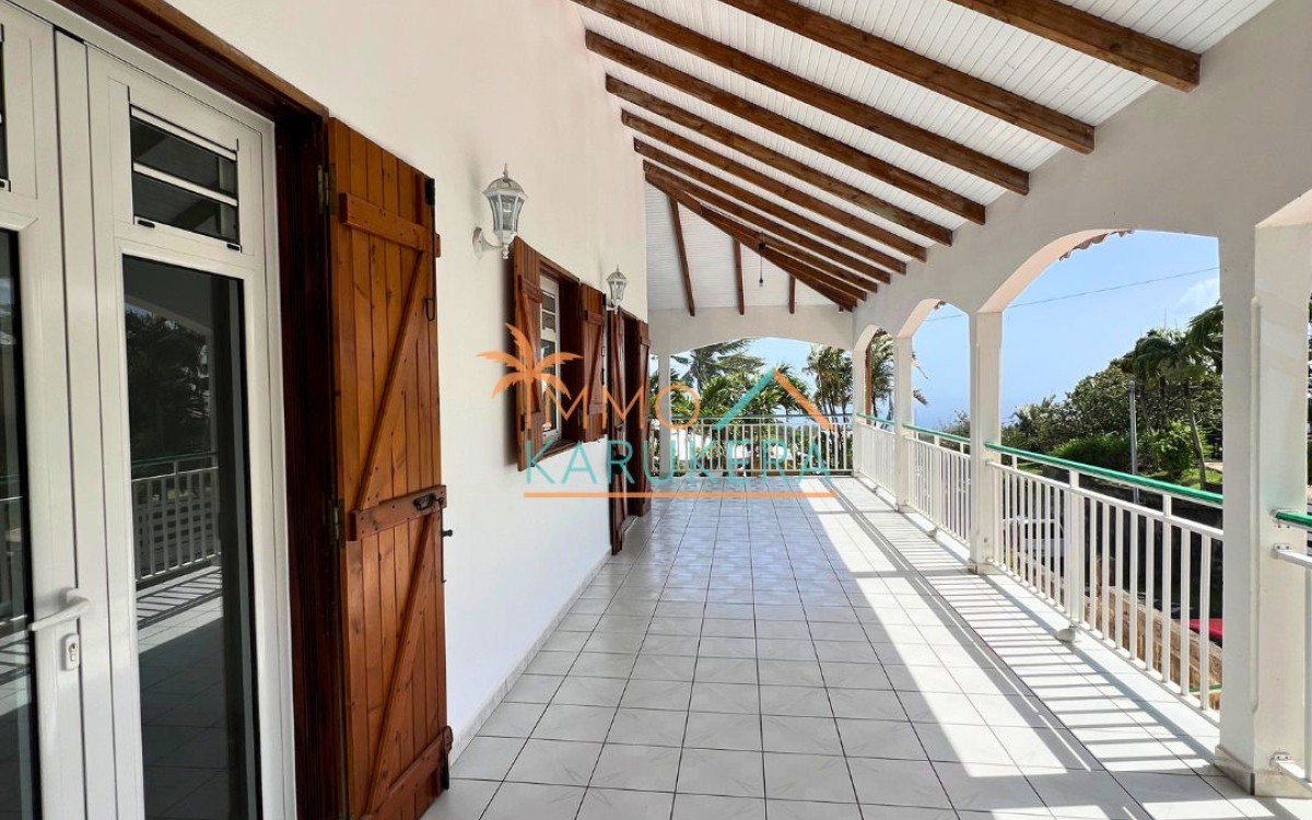 Haut de villa T4 &agrave; Saint-Claude (Belfond) &ndash; Vue mer