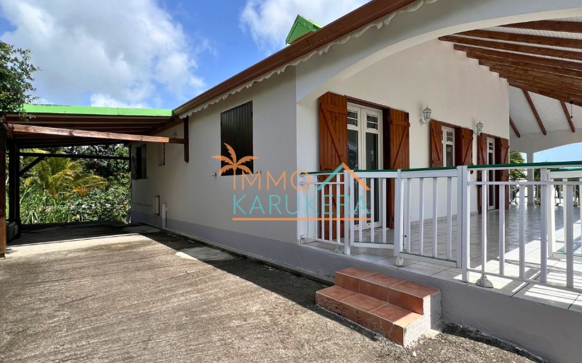 Haut de villa T4 &agrave; Saint-Claude (Belfond) &ndash; Vue mer
