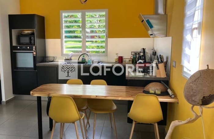 Location Maison 86m&sup2; 4 pi&egrave;ces Les Abymes