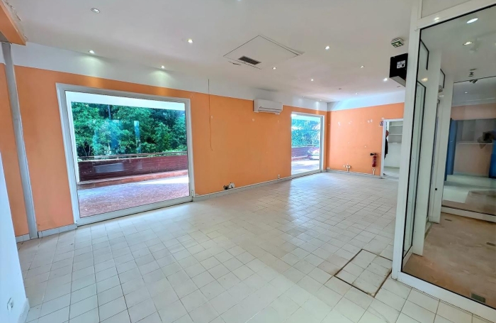 Location Local commercial 61m&sup2; Saint Fran&ccedil;ois