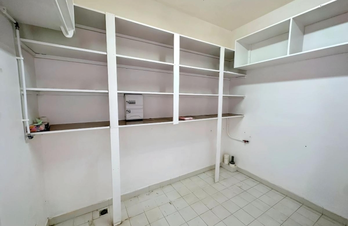 Location Local commercial 61m&sup2; Saint Fran&ccedil;ois
