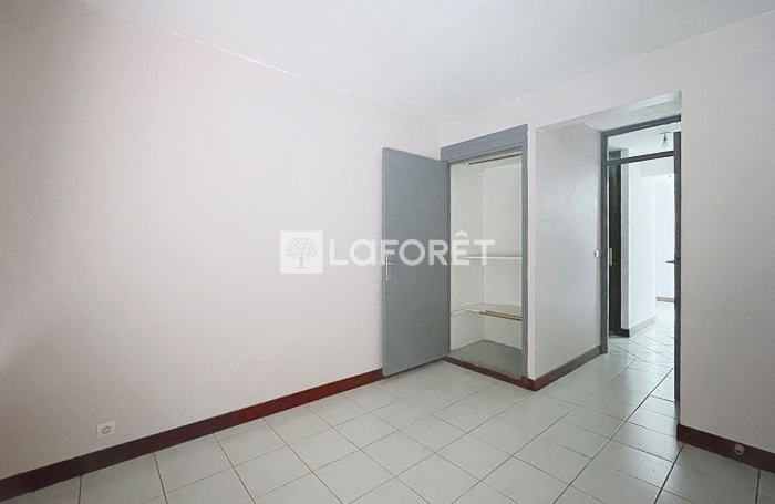 Vente Appartement 65m&sup2; 3 pi&egrave;ces Pointe-&agrave;-Pitre