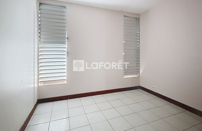 Vente Appartement 65m&sup2; 3 pi&egrave;ces Pointe-&agrave;-Pitre