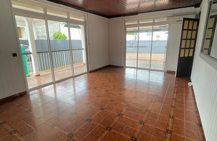 Vente Maison 152m&sup2; 5 pièces Lamentin
